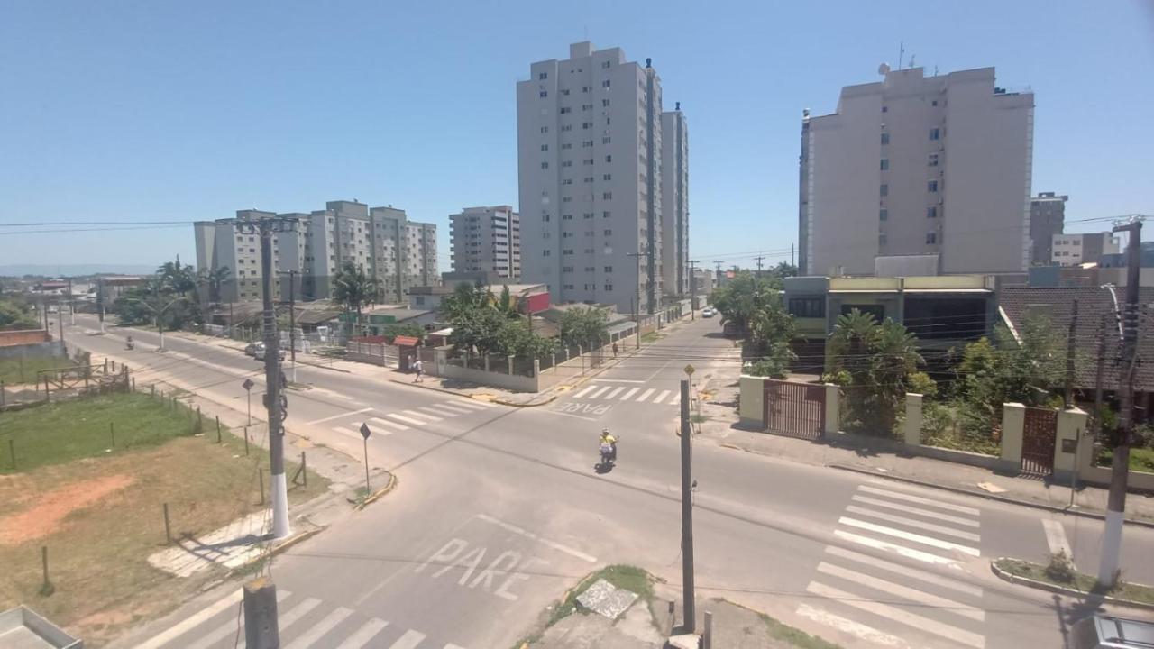 Sobrado Com Terraco E Area De Churrasqueira. Torres Buitenkant foto